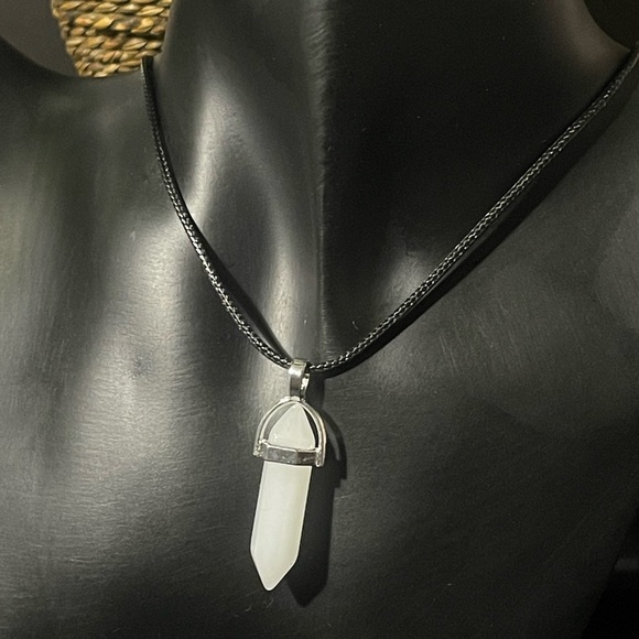 Chakra Crystal - Rose Healing Quartz Pendant Necklaces - Picture 4 of 4